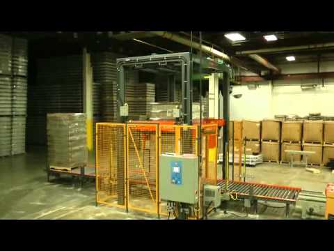 PRRA 2100 Rotary Ring Pallet Wrapper - Wrapping PET Bottles | Phoenix