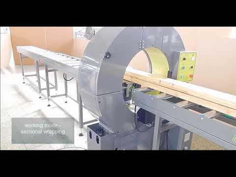 Horizontal stretch wrapping machine