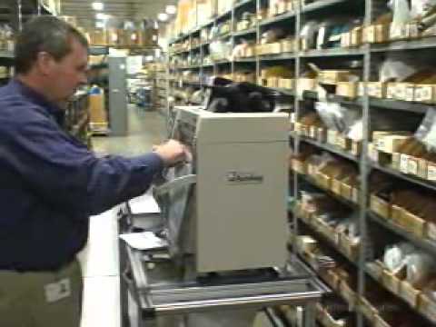 Automated Packaging Systems - Autobag PS125 OneStep Bagger Pick &#039;n Pack Application