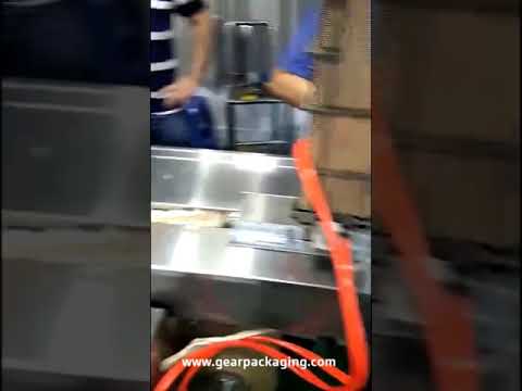 Fast food spoon horizontal automatic filling sealing wrapping sealing bagging machine