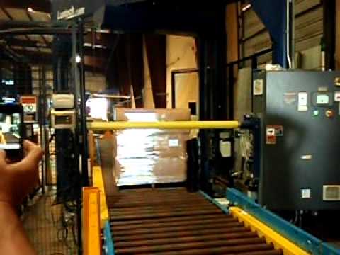 Lantech Automated Pallet Stretch Wrapper with Digital Scale