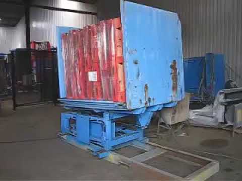 Pallet exchanging machine, pallet exchanger