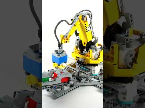 LEGO robot arm sorts and palletizes self-stacking boxes #satisfying