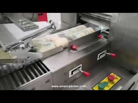 Automatic small bun four pieces cakes horizontal film wrapping filling sealing flow packaging machin