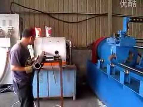 Automatic shrinking machine for ground screw