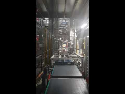 Pallet inverter and conveyor machine