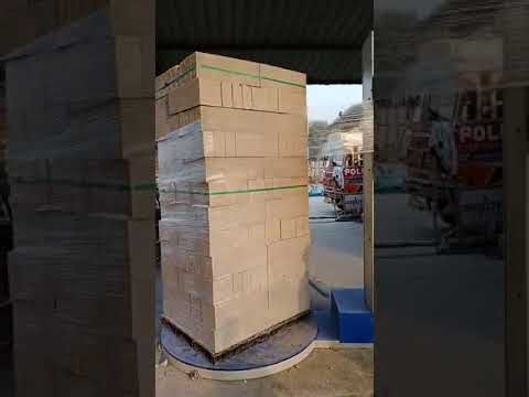 Pallet stretch wrapping machine