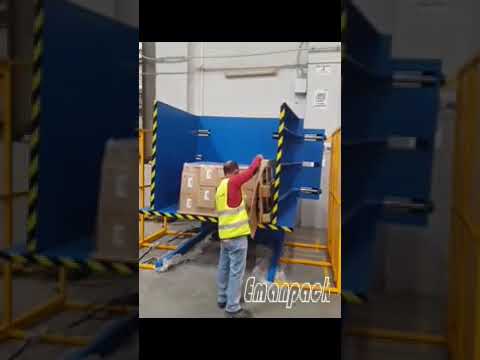 180 degree pallet inverter used for changing pallets and removing freezer spacer