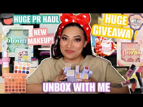 Huge Pr Unboxing! Unboxing $1000 Worth Of Makeup! @AlexisJayda