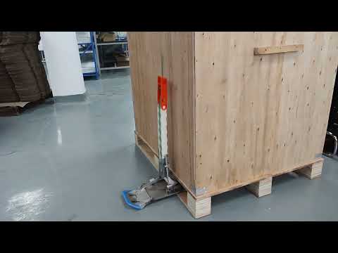 JD-008 Pallet strapping machine the pallet strapper is threading the pallet #strappingmachine