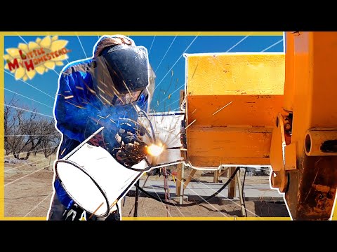 🚜 Auto Bagger Skid Steer Bucket Attachment FIX! | Weekly Peek Ep351