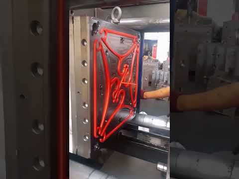 Coat hanger mold injection process- Good tools and machinery make work easy