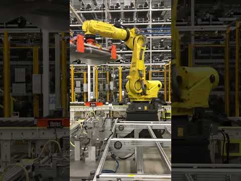 Massive Industrial Robot Moves Car Parts