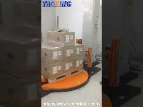 Automatic pallet wrapping machine