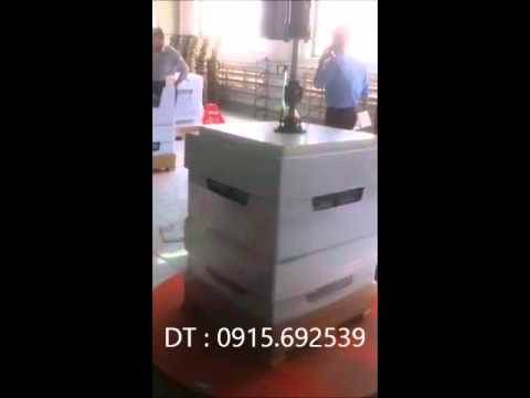 PALLET WRAPPING MACHINE WITH TOP PRESS