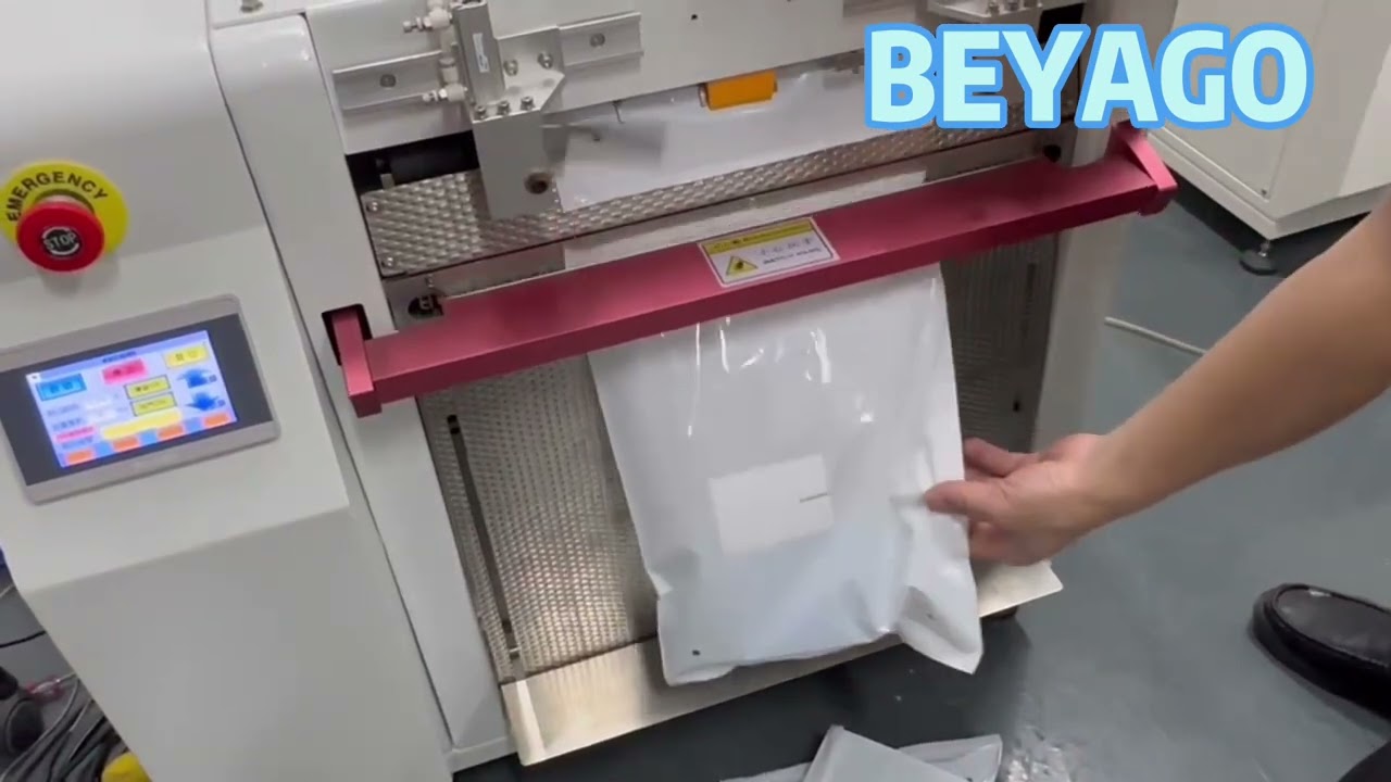 Poly bagger with integrated label printer for Amazon sellers